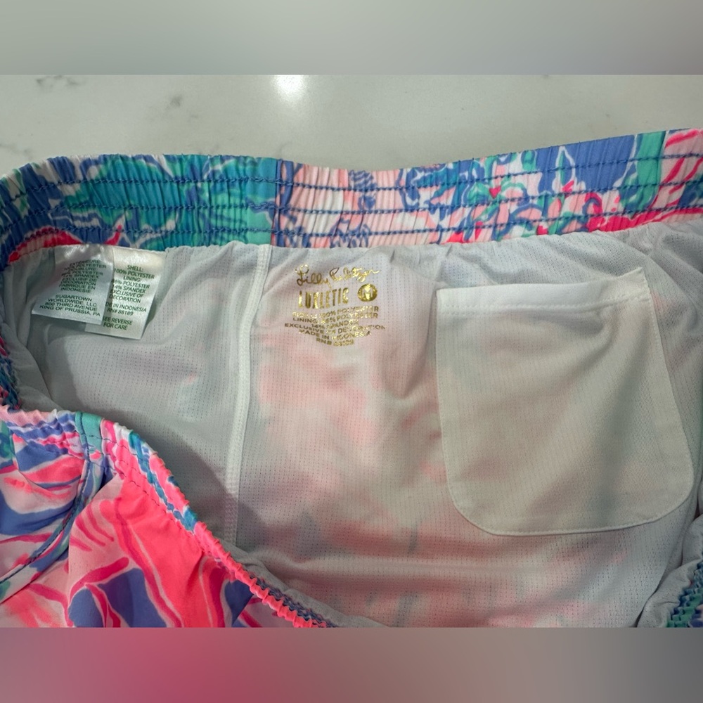 NWT Lilly Pulitzer Luxletic Ocean Trail Shorts In Light Pink&Blue. Woman's Sz M - Picture 5 of 6